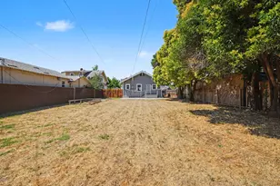 115 W 19th St, Merced, CA 95340 - Photo 20