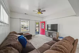 115 W 19th St, Merced, CA 95340 - Photo 6