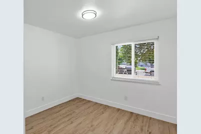 7229 Lawnwood Drive, Sacramento, CA 95828 - Photo 16