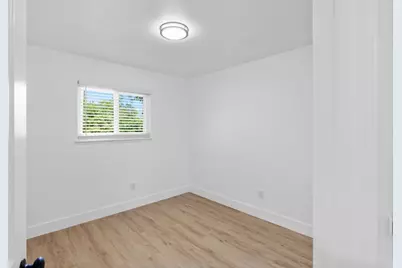 7229 Lawnwood Drive, Sacramento, CA 95828 - Photo 18