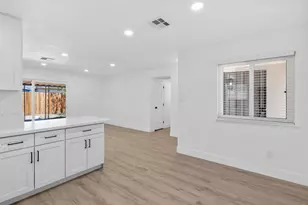 7229 Lawnwood Dr, Sacramento, CA 95828 - Photo 4