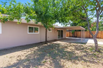 7229 Lawnwood Drive, Sacramento, CA 95828 - Photo 22