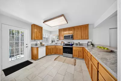 3863 Olivebranch Lane, Carmichael, CA 95608 - Photo 12