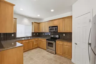 7751 George River Ln, Sacramento, CA 95831 - Photo 12