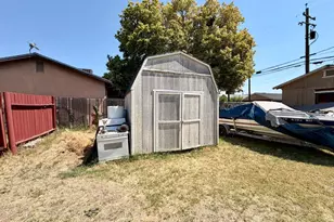 1733 Center Ave, Dos Palos, CA 93620 - Photo 6