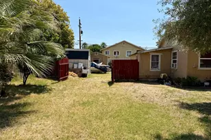 1733 Center Ave, Dos Palos, CA 93620 - Photo 4