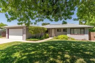 42 Rockridge Ct, Oroville, CA 95966 - Photo 2