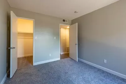 2330 Hurley Way, Sacramento, CA 95825 - Photo 12