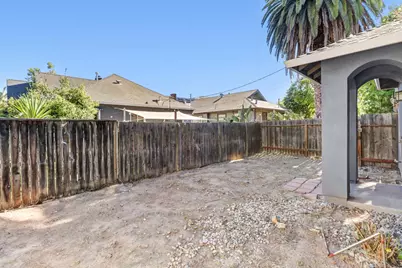 4725 9th Avenue, Sacramento, CA 95820 - Photo 36
