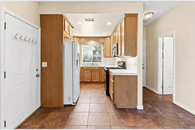 4725 9th Avenue, Sacramento, CA 95820 - Photo 16