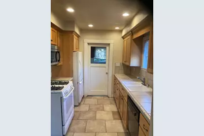 4725 9th Avenue, Sacramento, CA 95820 - Photo 46