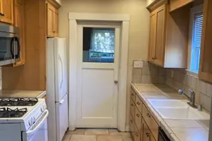 4725 9th Ave, Sacramento, CA 95820 - Photo 46