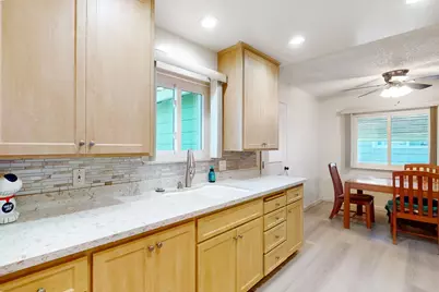 382 Monterey Avenue, Yuba City, CA 95991 - Photo 6