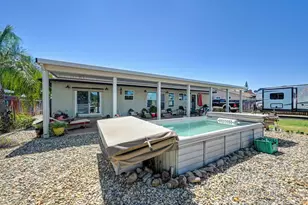 7616 Southbreeze Dr, Sacramento, CA 95828 - Photo 36