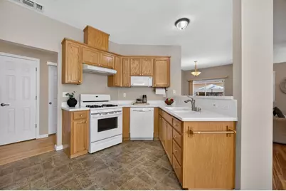 101 Aruba Circle, Sacramento, CA 95823 - Photo 16