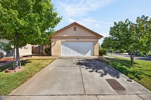 101 Aruba Cir, Sacramento, CA 95823 - Photo 4