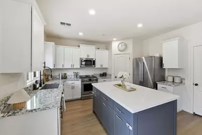 4008 Parkmoor Lane, Roseville, CA 95747 - Photo 8