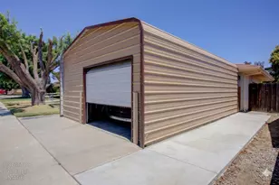 105 Gill Way, Chowchilla, CA 93610 - Photo 22