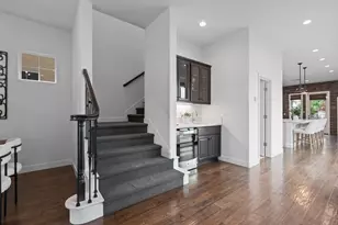 3073 Crocker Dr, Sacramento, CA 95818 - Photo 16
