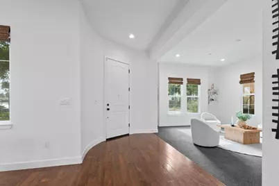 3073 Crocker Drive, Sacramento, CA 95818 - Photo 4