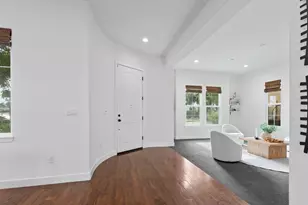 3073 Crocker Dr, Sacramento, CA 95818 - Photo 4