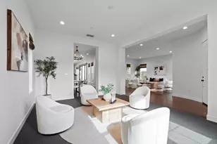3073 Crocker Dr, Sacramento, CA 95818 - Photo 8