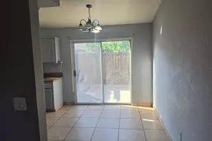 2049 Rock Pine Ct, Modesto, CA 95351 - Photo 8
