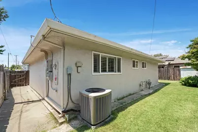 8 N Cambridge Drive, Lodi, CA 95242 - Photo 32