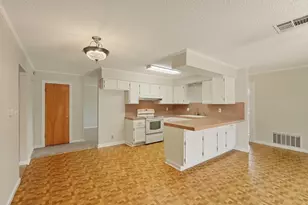 8 N Cambridge Dr, Lodi, CA 95242 - Photo 12