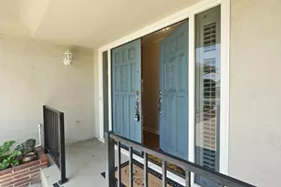 8 N Cambridge Dr, Lodi, CA 95242 - Photo 4