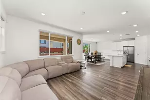 5718 Harveston Wy, Sacramento, CA 95835 - Photo 10