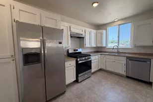 410 N 3rd St, Chowchilla, CA 93610 - Photo 12