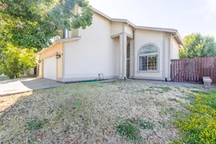 11 Monterosa Ct, Sacramento, CA 95823 - Photo 4