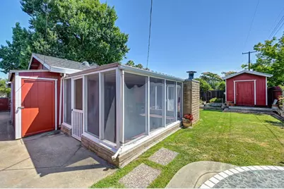 10744 Ambassador Drive, Rancho Cordova, CA 95670 - Photo 32