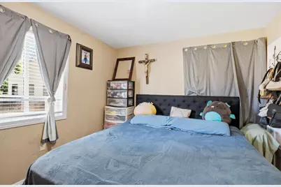 221 W 20th Street, Merced, CA 95340 - Photo 12