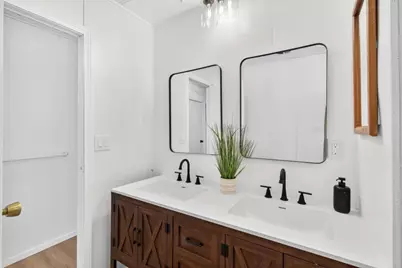 Mills Station #136, Sacramento, CA 95827 - Photo 32