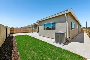 945 Norman Rd, Galt, CA 95632 - Photo 8