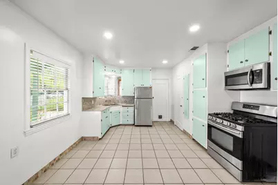 976 Acacia Avenue, Sacramento, CA 95815 - Photo 10