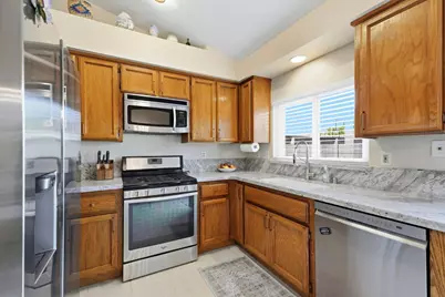 8298 Sunny Creek Way, Sacramento, CA 95823 - Photo 12