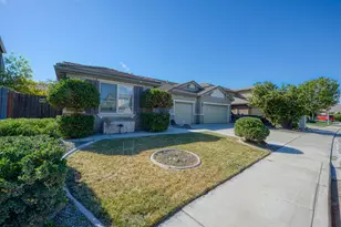 657 Mt Rushmore Dr, Newman, CA 95360 - Photo 1