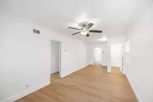 3260 V St, Sacramento, CA 95817 - Photo 6