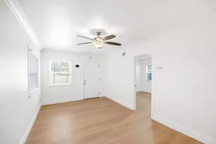 3260 V St, Sacramento, CA 95817 - Photo 8