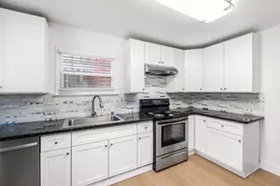 3260 V St, Sacramento, CA 95817 - Photo 16
