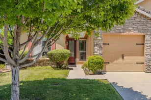 165 Bullion Hill Dr, Valley Springs, CA 95325 - Photo 2