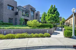3231 McKinley Village Way, Sacramento, CA 95816 - Photo 2