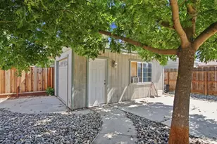 534 Lola Ln, Patterson, CA 95363 - Photo 16