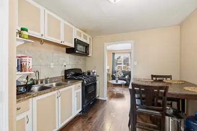 221 W 20th Street, Merced, CA 95340 - Photo 8