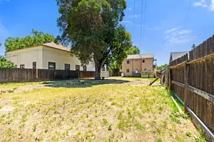 221 W 20th St, Merced, CA 95340 - Photo 24