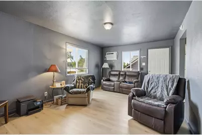 221 W 20th Street, Merced, CA 95340 - Photo 20