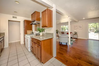 10762 Segovia Way, Rancho Cordova, CA 95670 - Photo 4